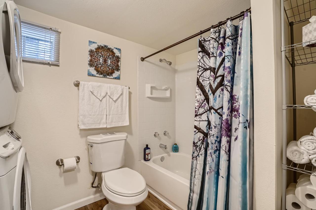 Sloans Lake Getaway - Basement Apartment Near Broncos And Downtown Denver Лейкуд Екстериор снимка